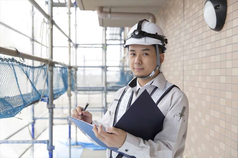 空調設置作業員